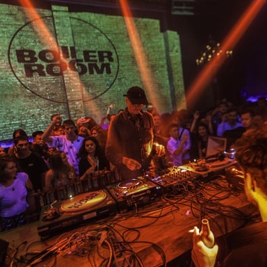 Photo of set Hibiya Line.