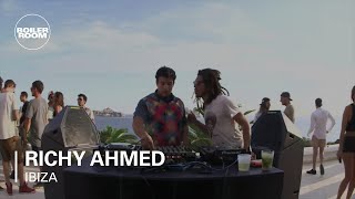 Photo of set Richy Ahmed.