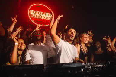 Photo of set Andy C.