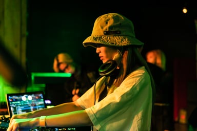 Photo of set DJ Crusher.