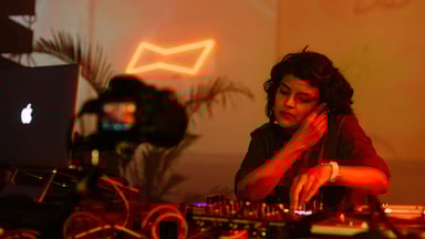 Photo of set Kini Rao.