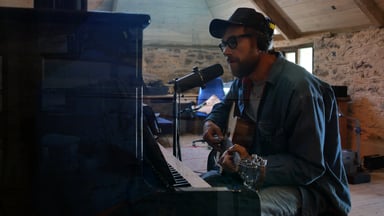 Photo of set Damon Albarn.
