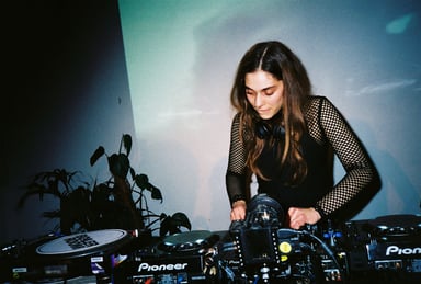 Photo of set Gigi FM.