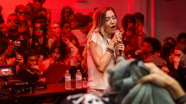 Photo of set Anna Luna.