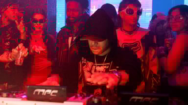 Photo of set Araabmuzik.
