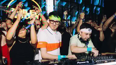 Photo of set Loud373.