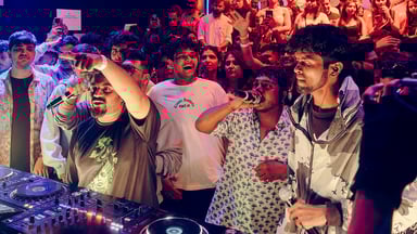 Photo of set Swadesi.
