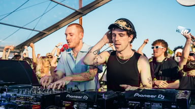 Photo of set X CLUB..