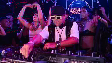 Photo of set DJ Yirvin.