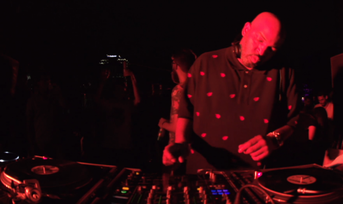 Photo of set Andrés a.k.a. DJ Dez.