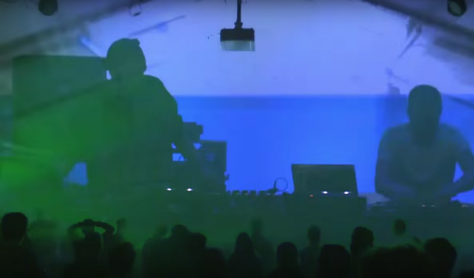 Photo of set Lakker.