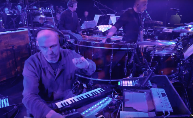 Flyer for event Henrik Schwarz & Metropole Orkest.