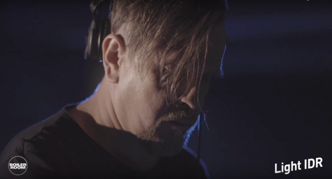 Flyer for event Light IDR.