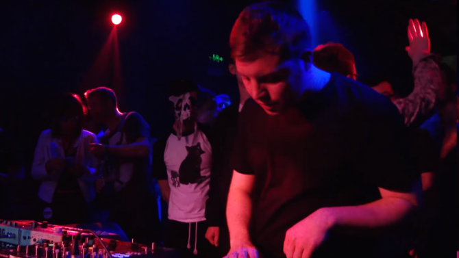 Flyer for event Thruoutin.