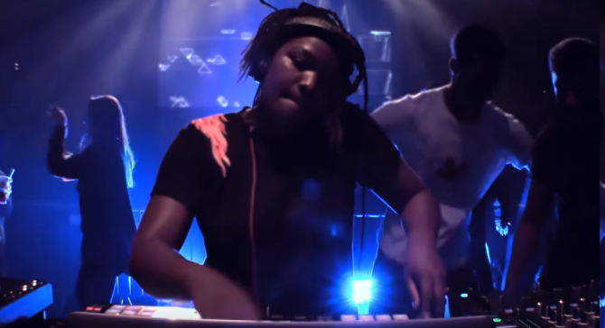 Flyer for event Nídia.