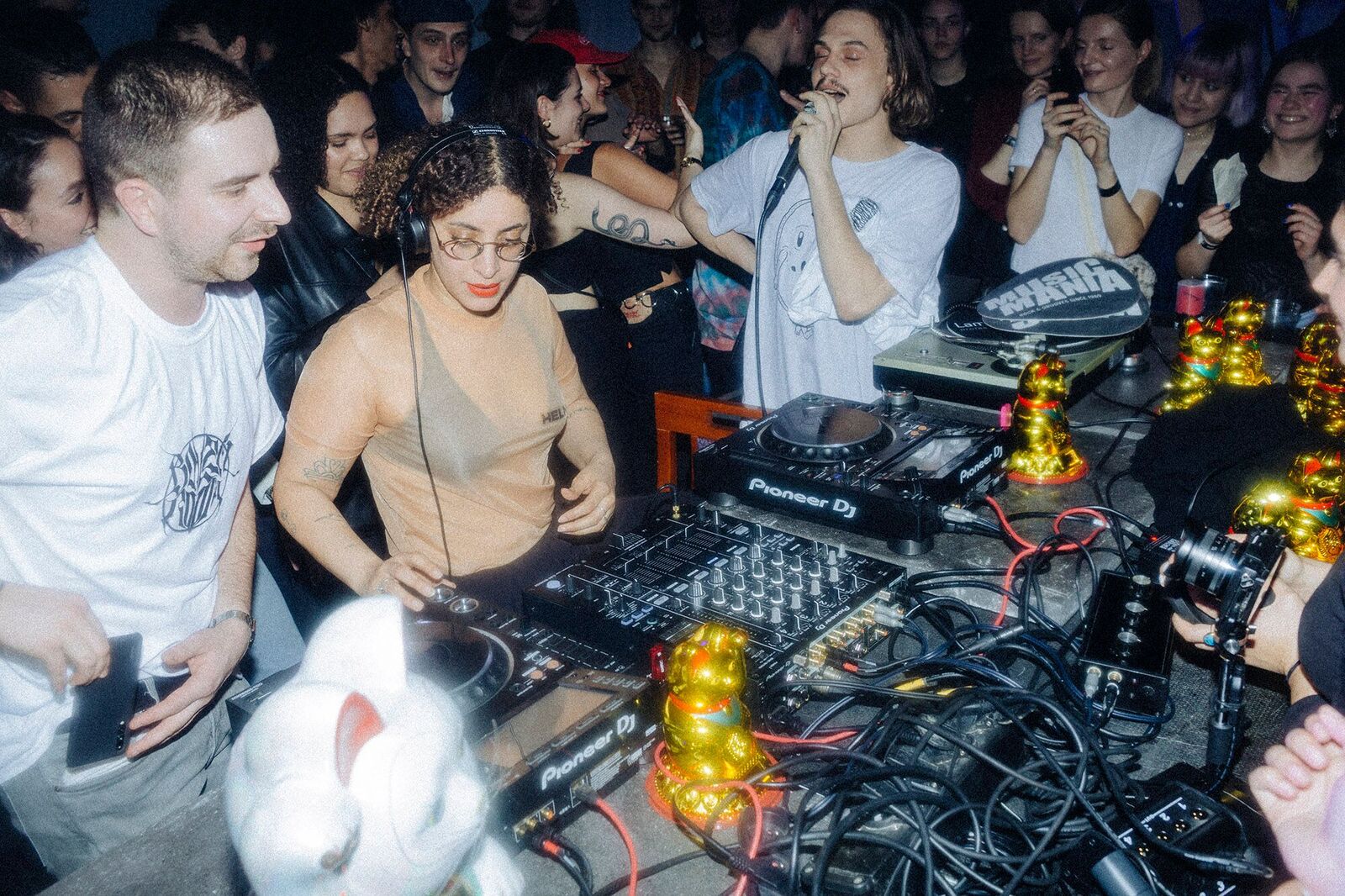 Photo of set Soumaya Phéline.