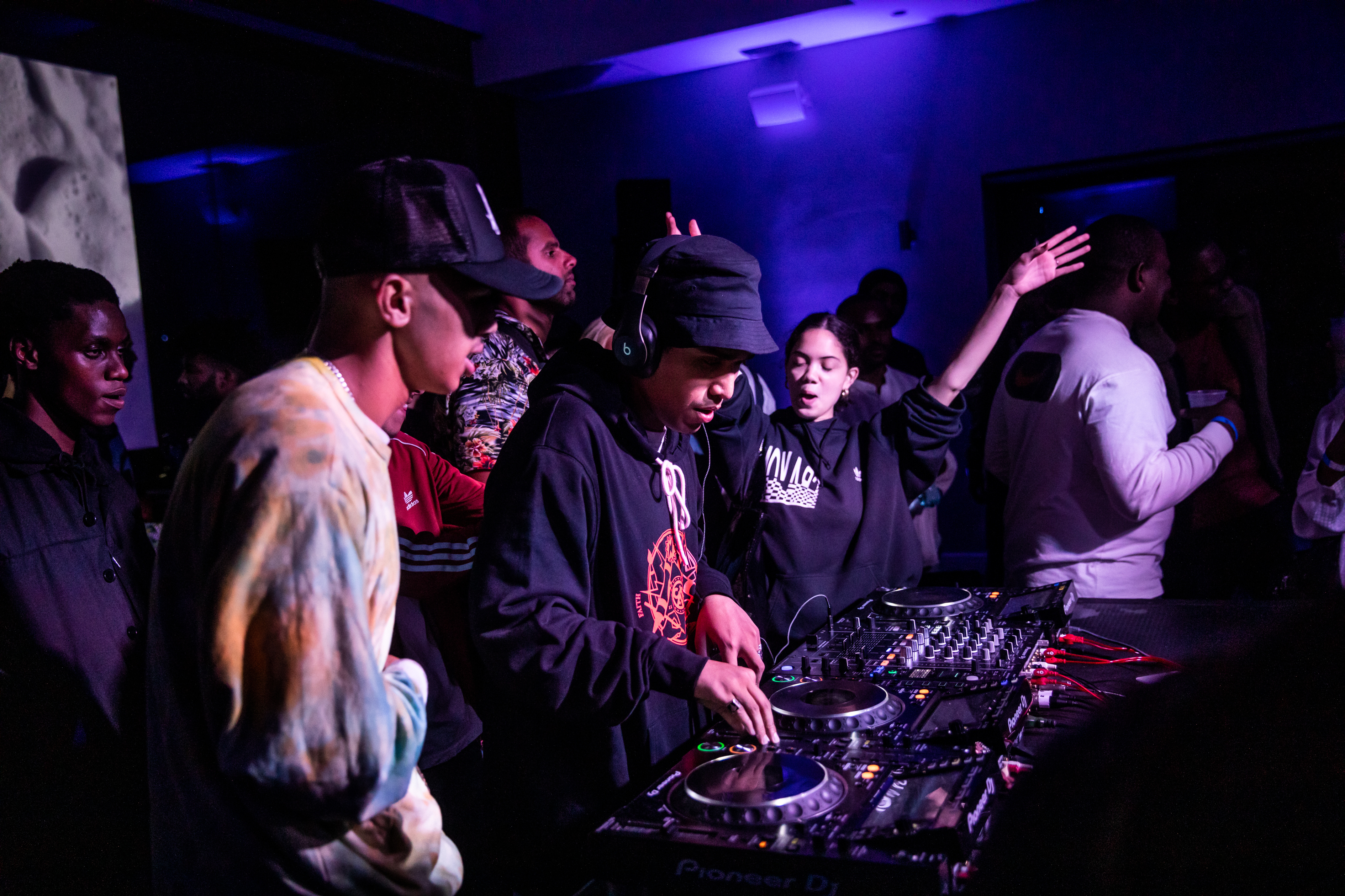 Photo of set Crayons.