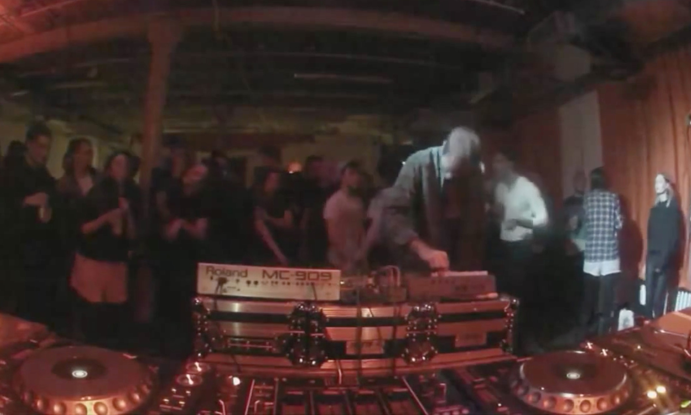 Photo of set Container.