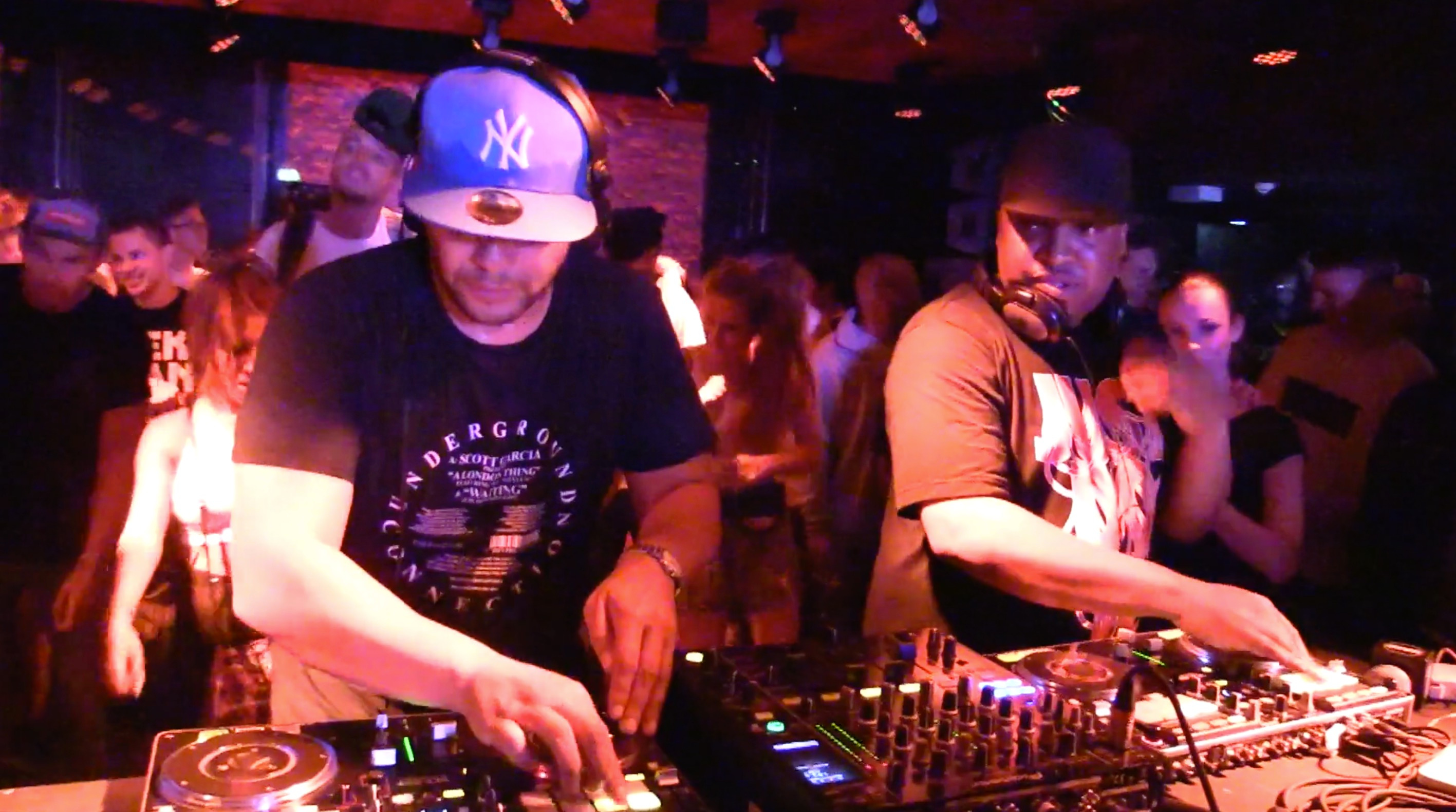 Photo of set Foundation (Sticky b2b Scott Garcia).