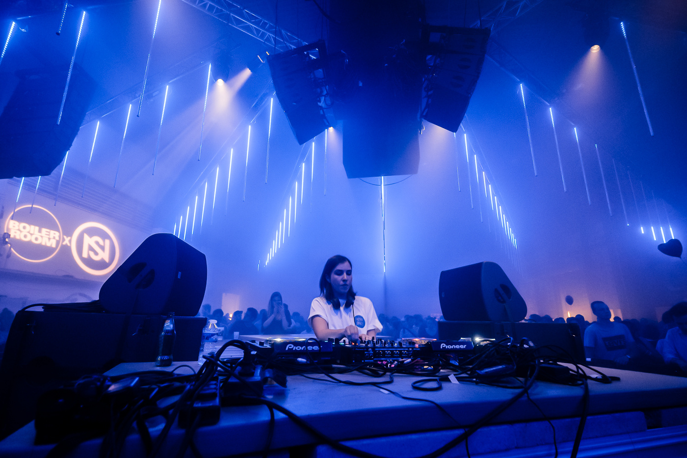 Photo of set Barbara Boeing.