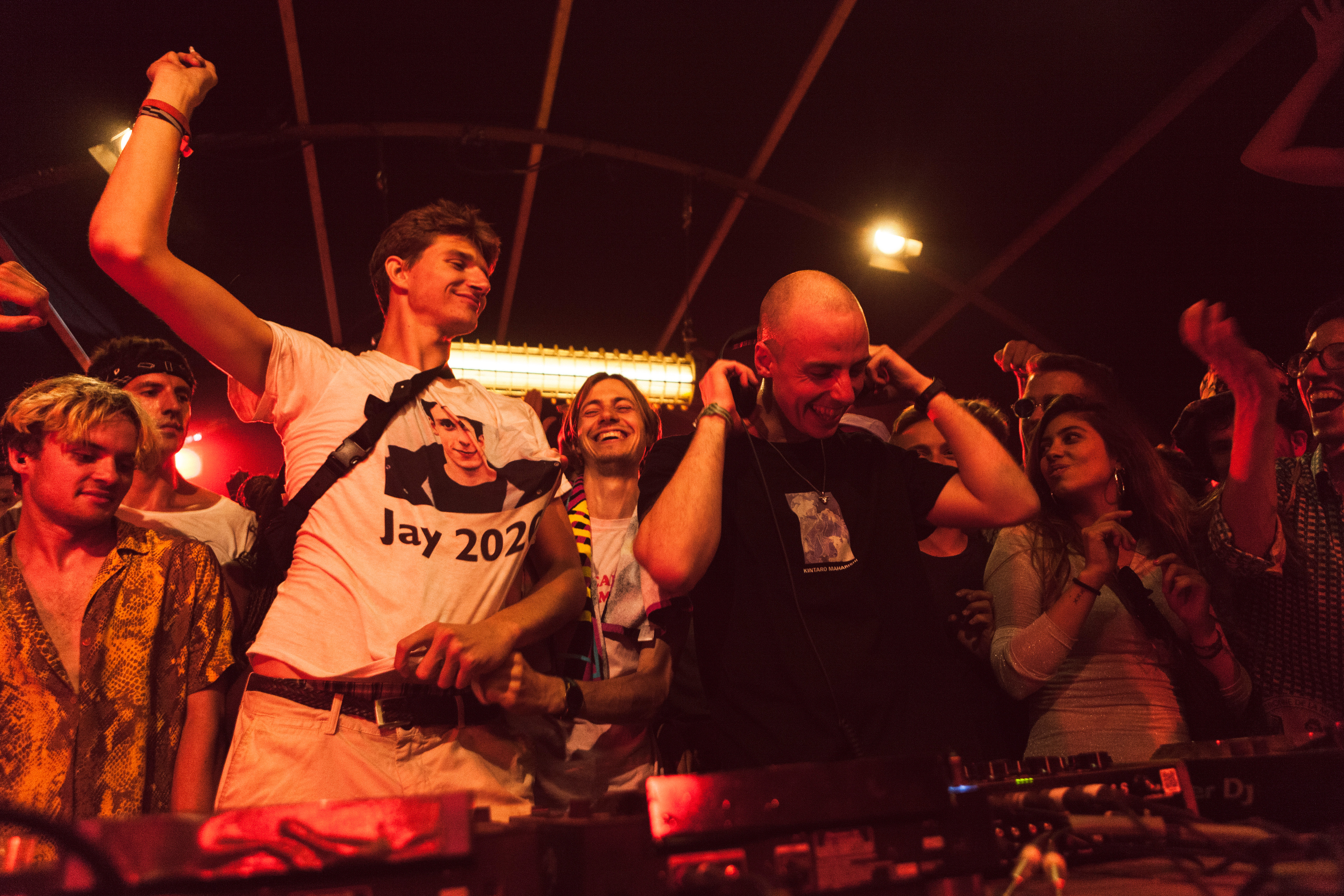 Photo of set Palms Trax.