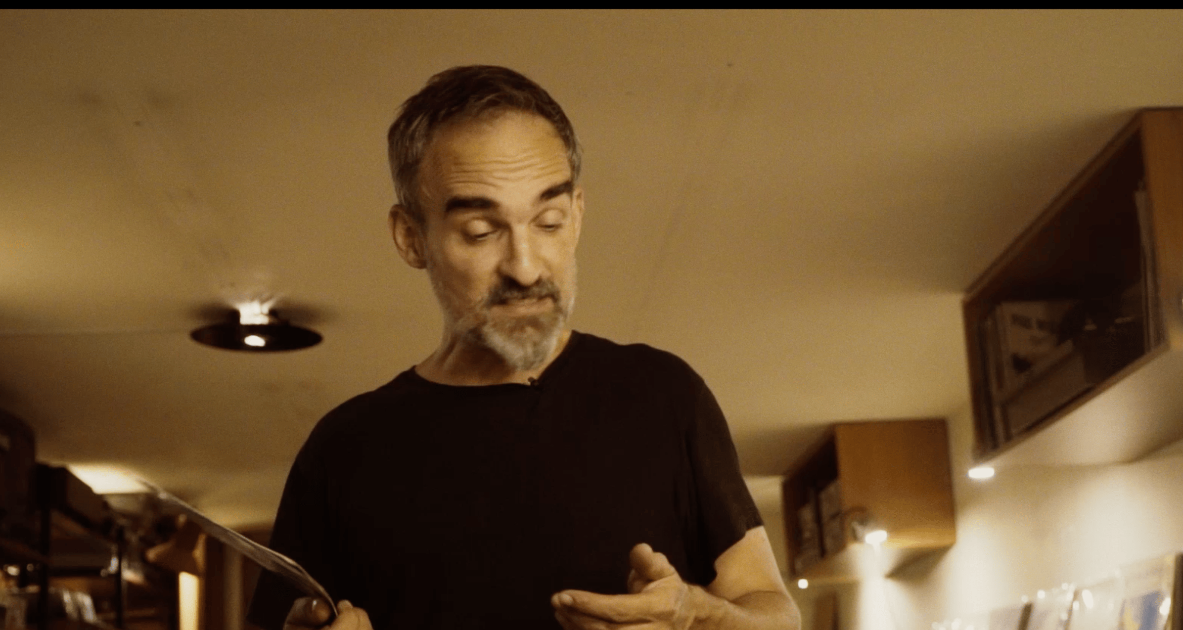 Photo of set Diran Mardirian: 5 Records 5 Stories.