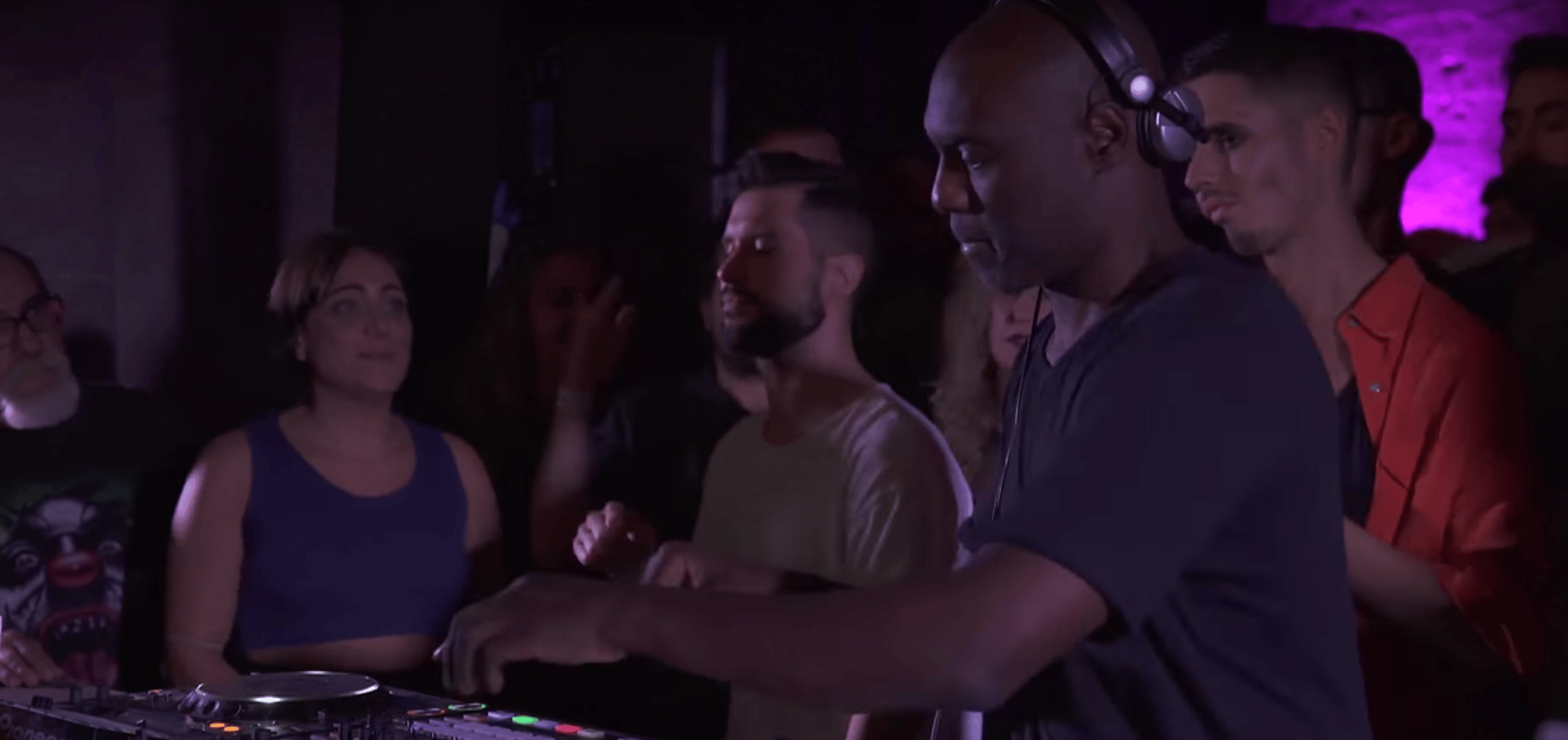 Photo of set Kenny Larkin.