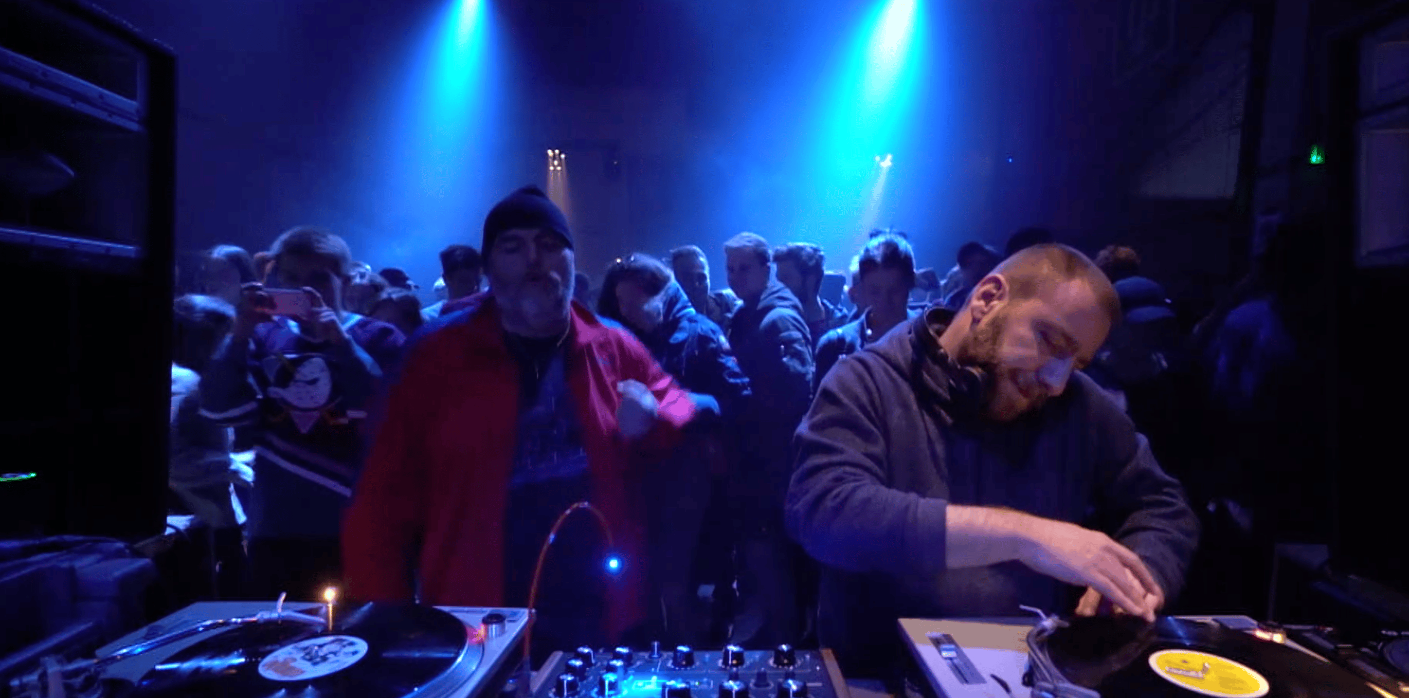 Photo of set Front De Cadeaux.