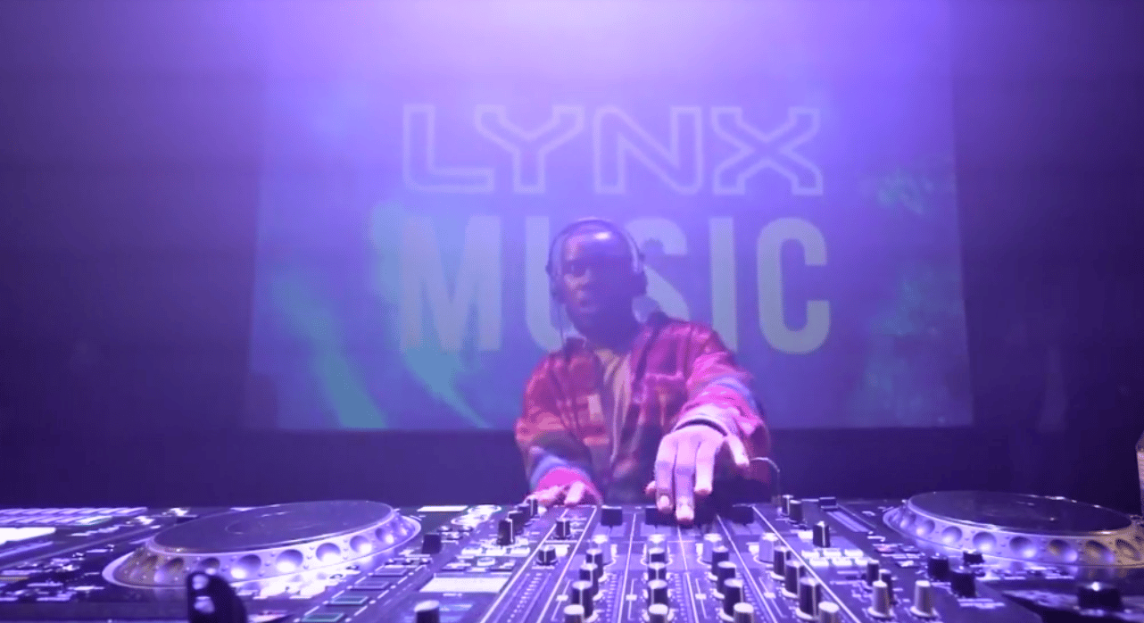 Photo of set Jeremiah Asiamah.