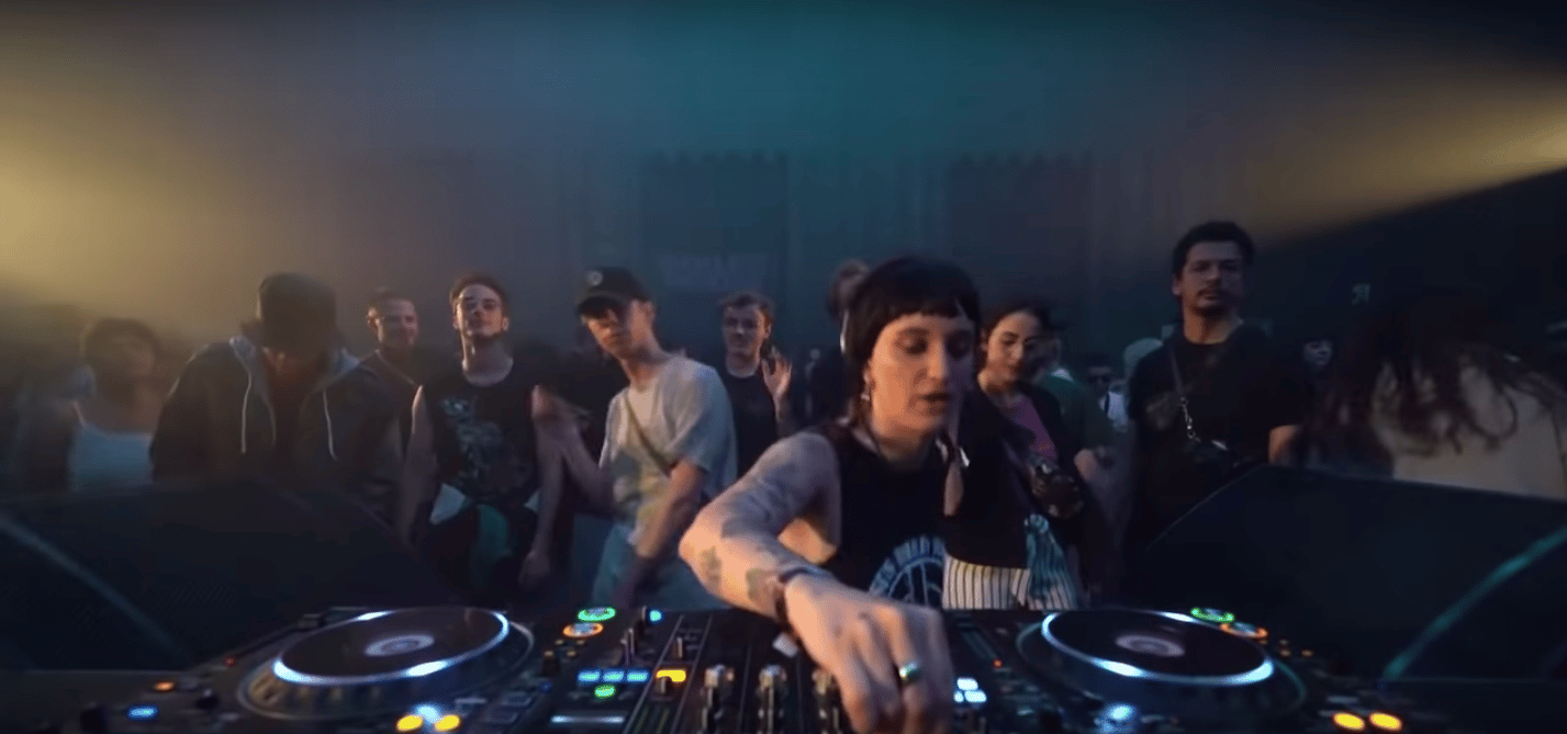 Flyer for event Miley Serious.