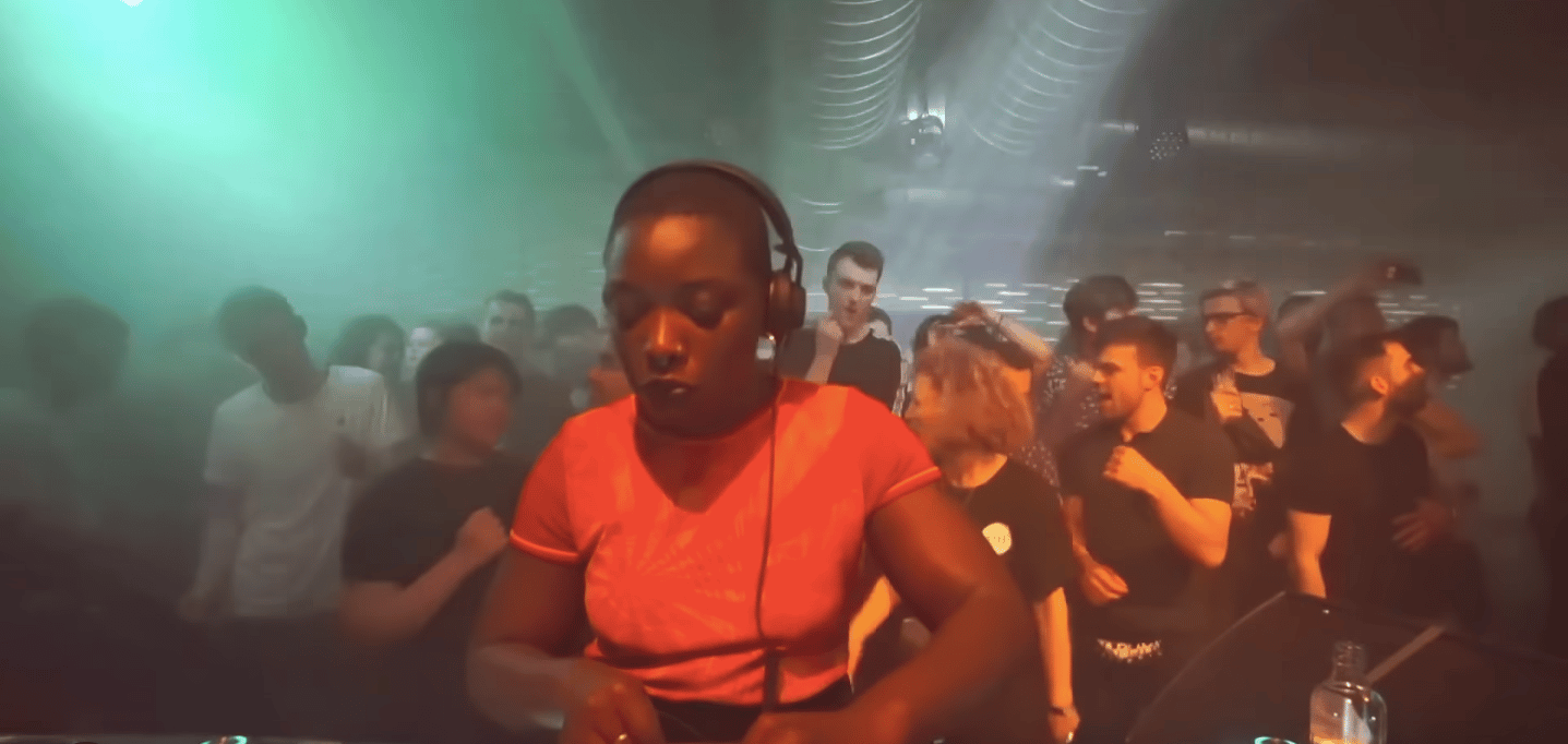 Flyer for event Akua.