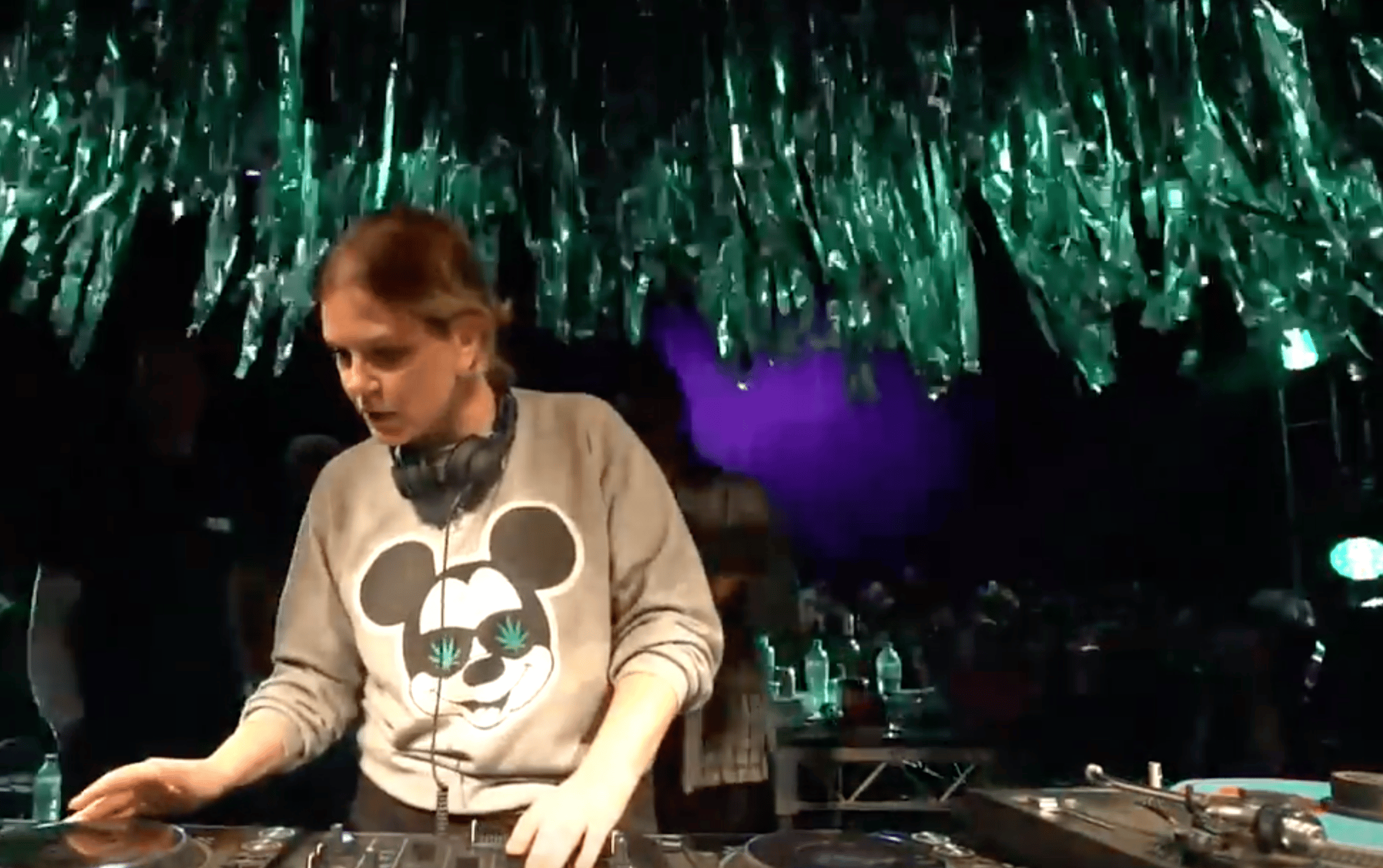 Photo of set Violet.