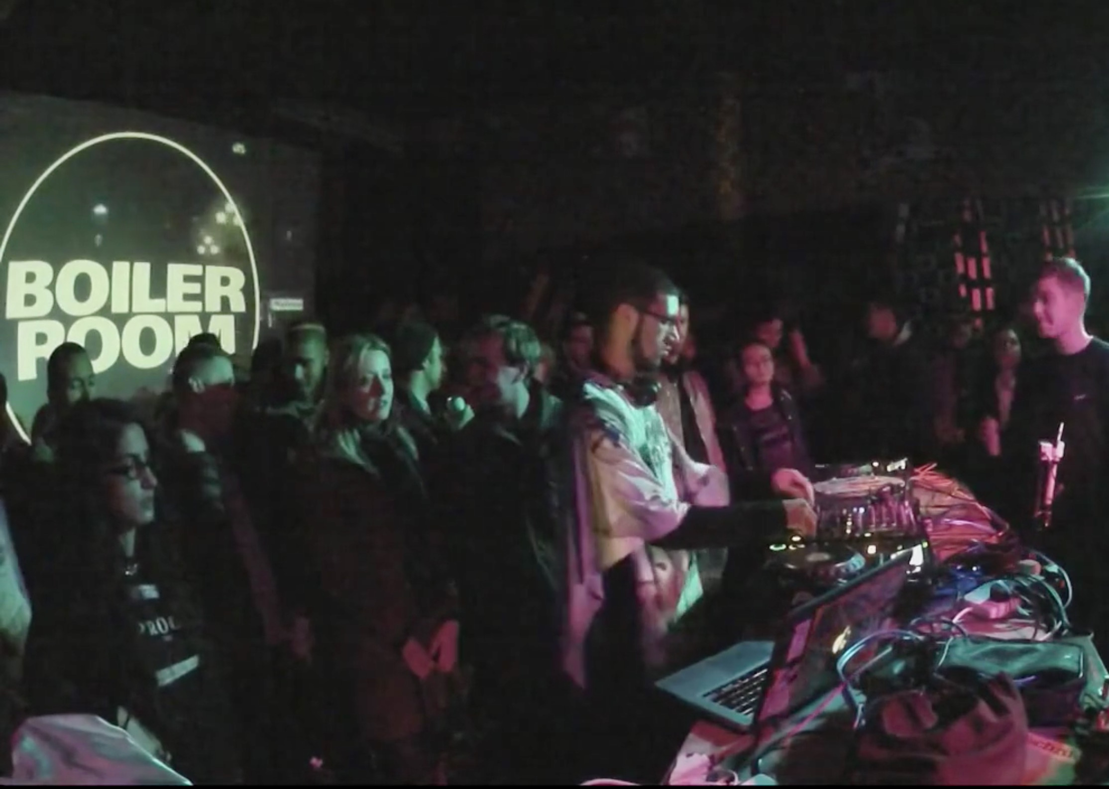 Photo of set Visionist.