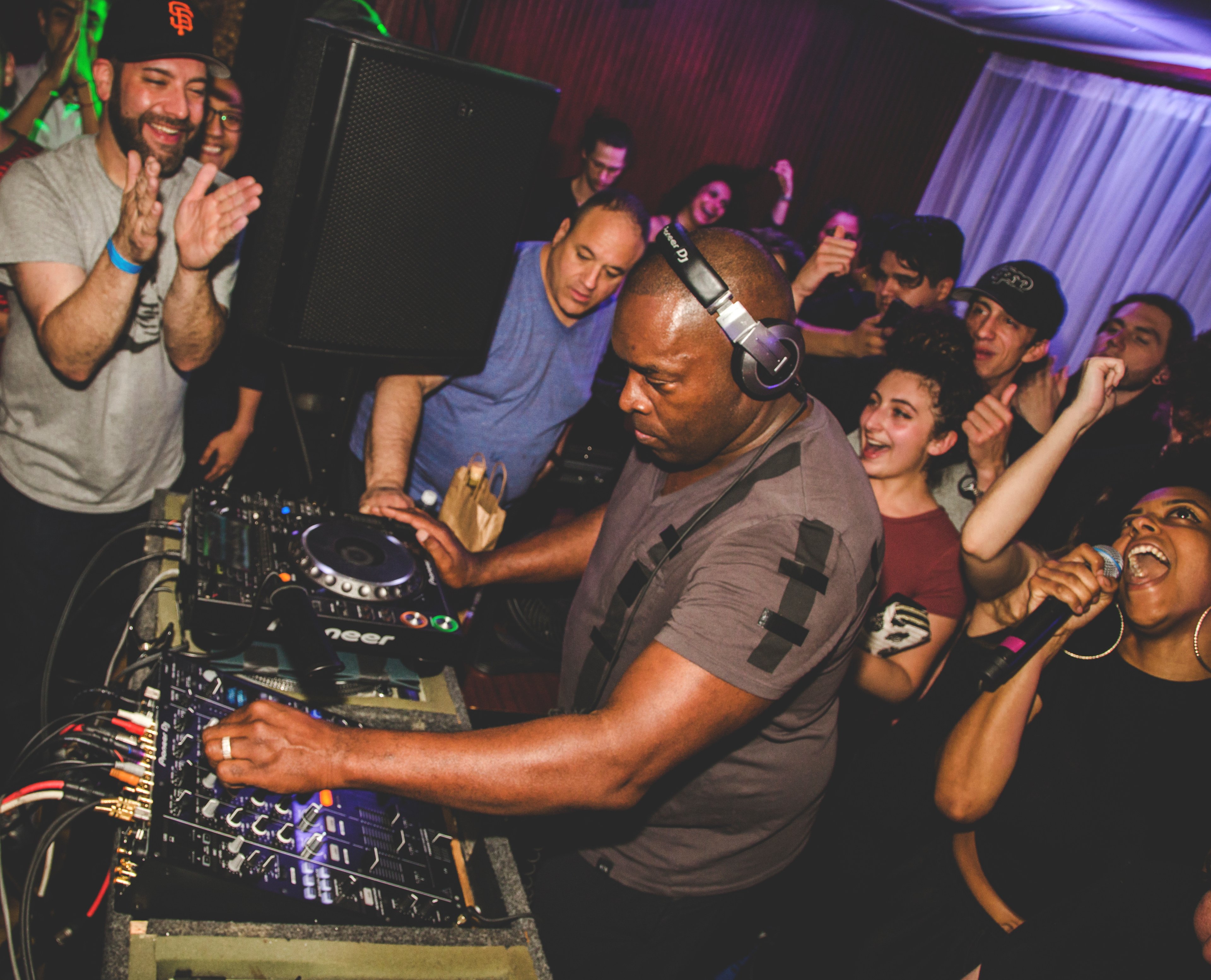 Photo of set Kevin Saunderson.
