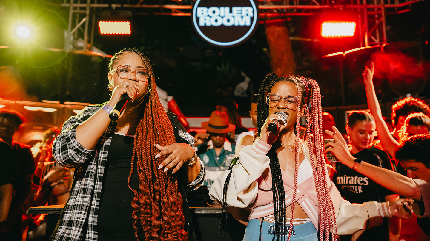 Photo of set Caro & Wendiva.