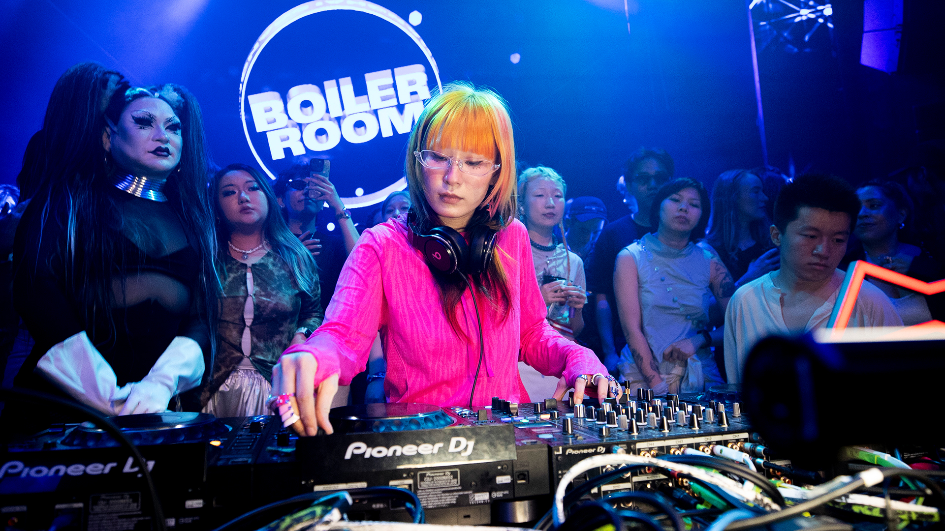 Photo of set Cocoonics.