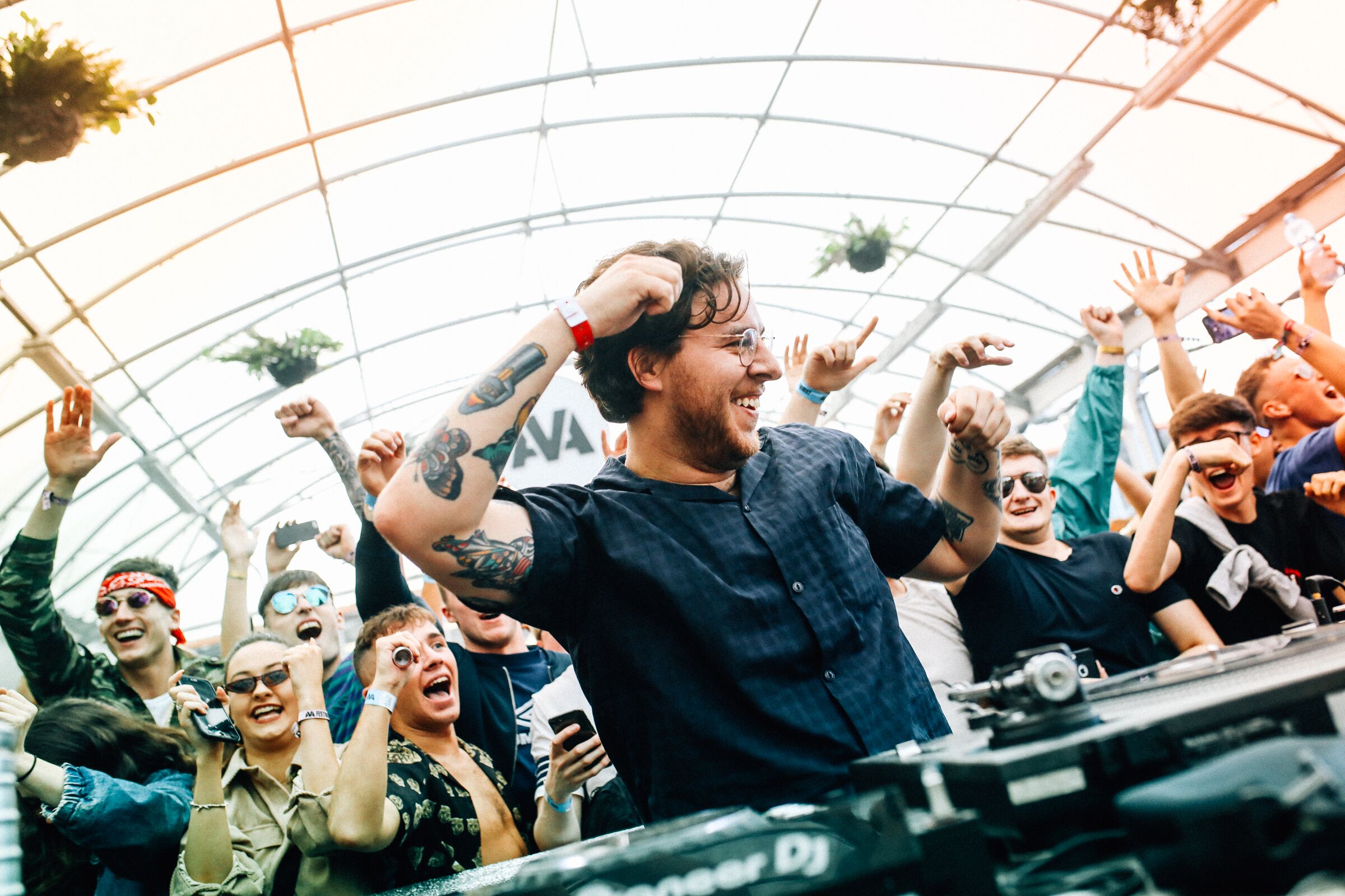 Photo of set DJ Boring.