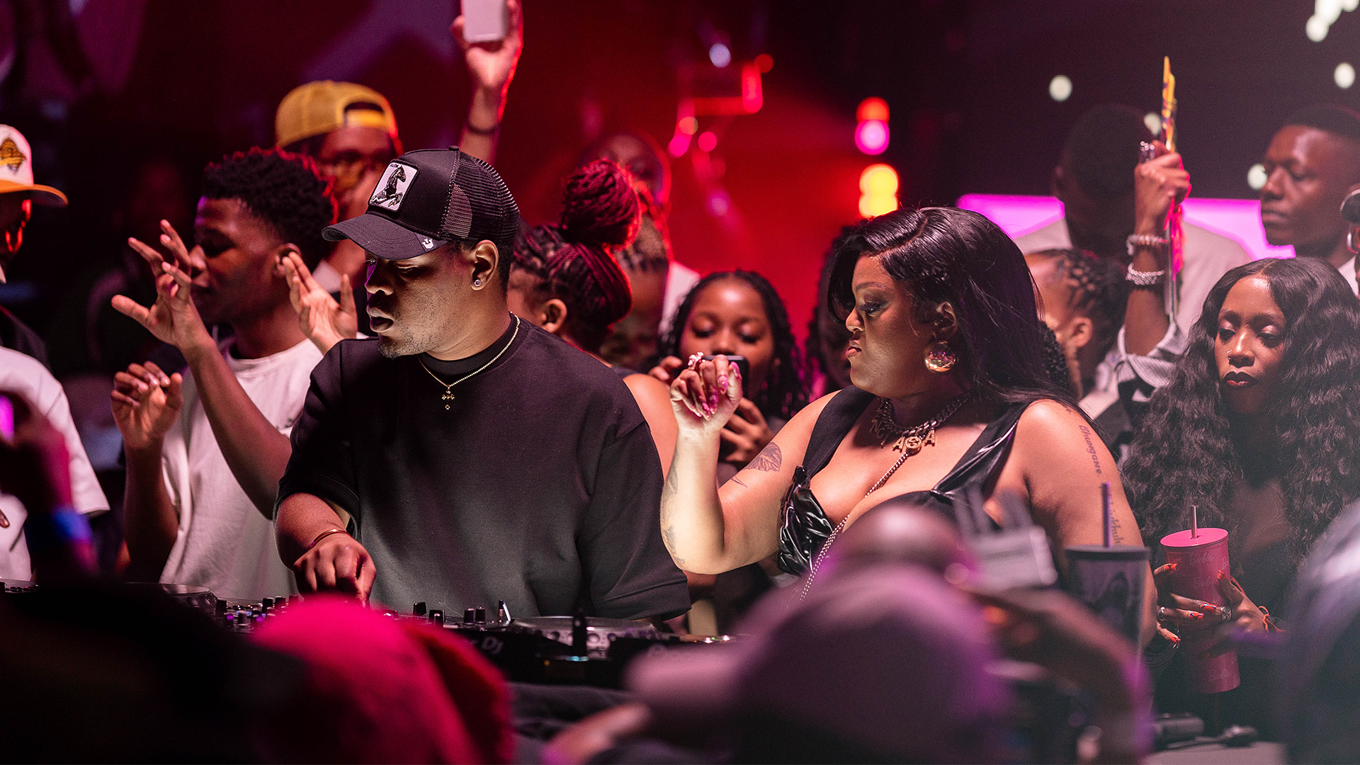 Photo of set DBN Gogo b2b Tyler ICU.