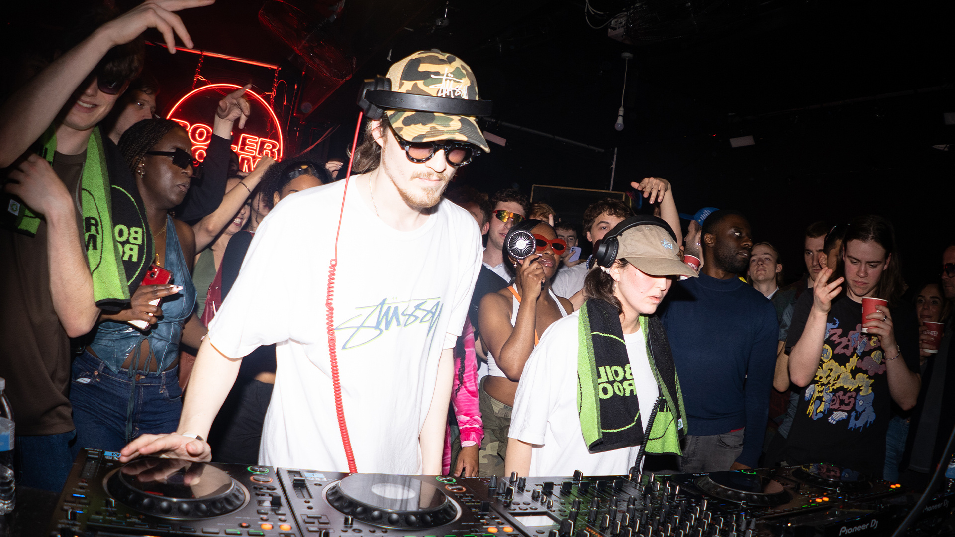 Photo of set Chloé Robinson b2b DJ ADHD.