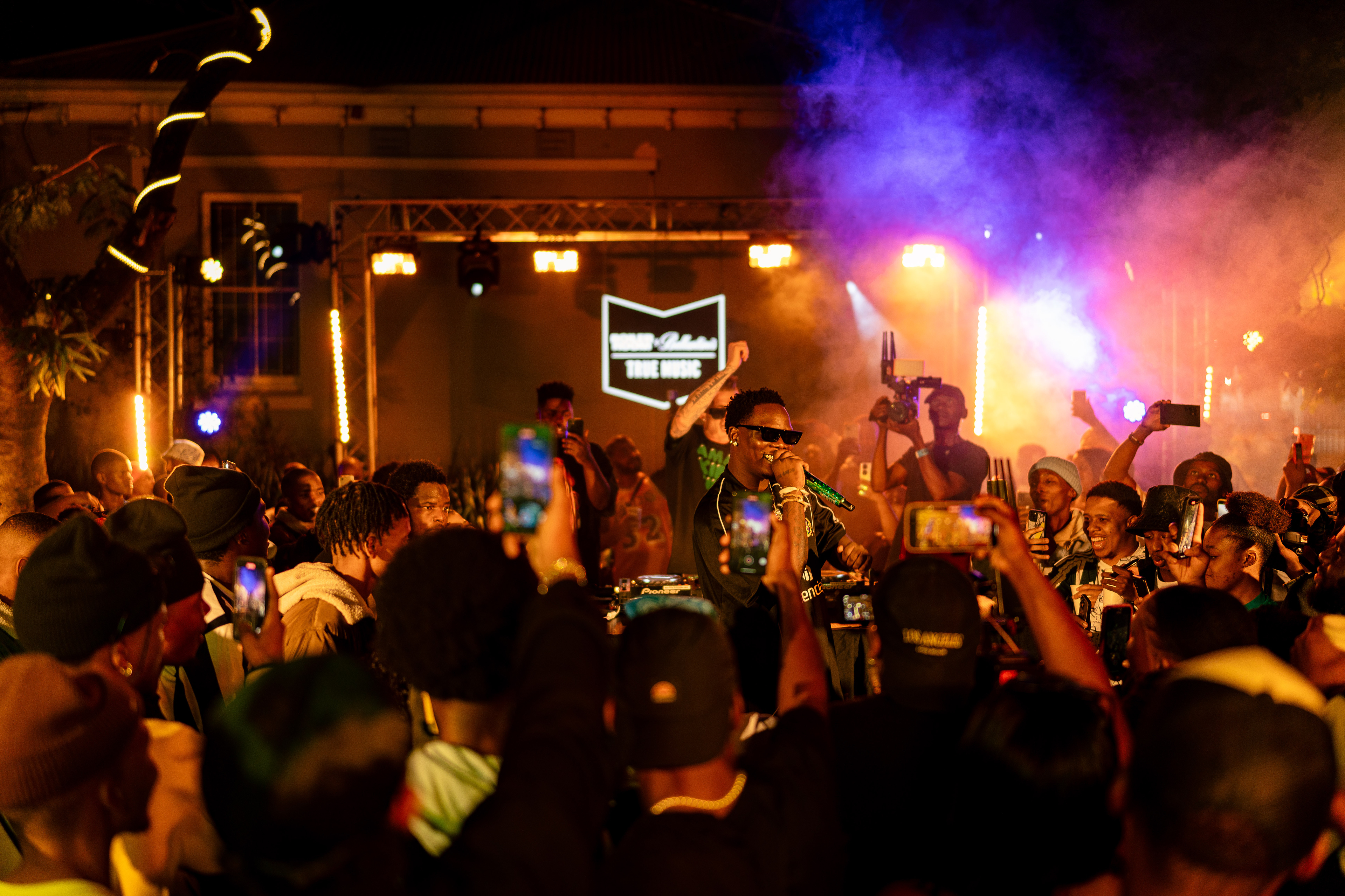 Photo of set Blxckie.