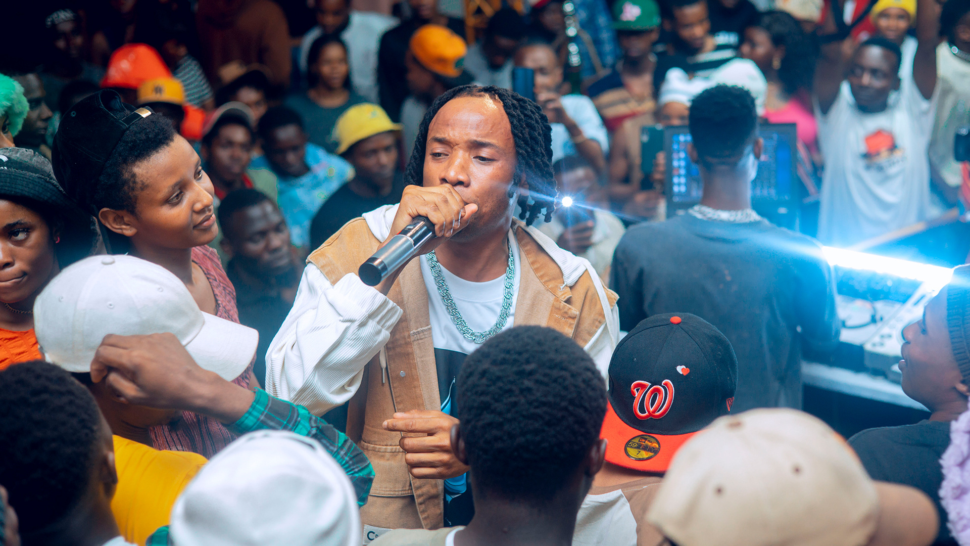 Photo of set Dulla Makabila.