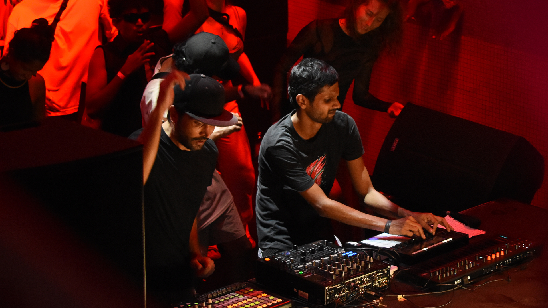 Photo of set Non/Applicable.