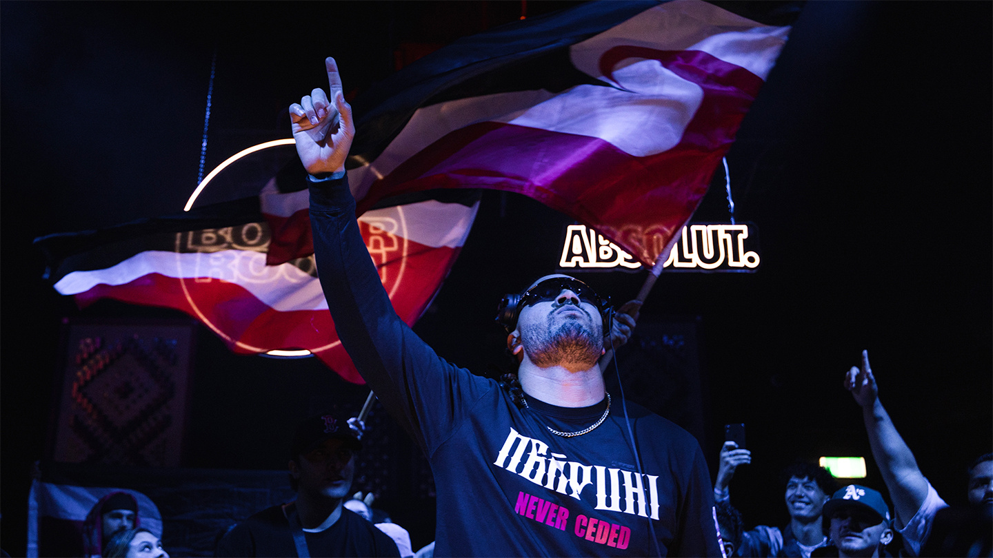 Photo of set Seymore.