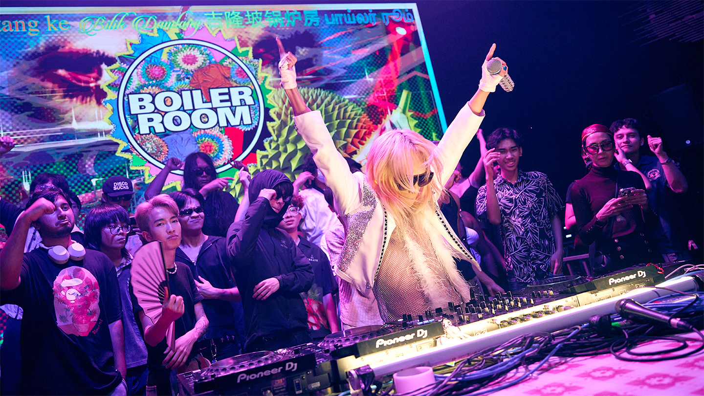 Photo of set Shelhiel.