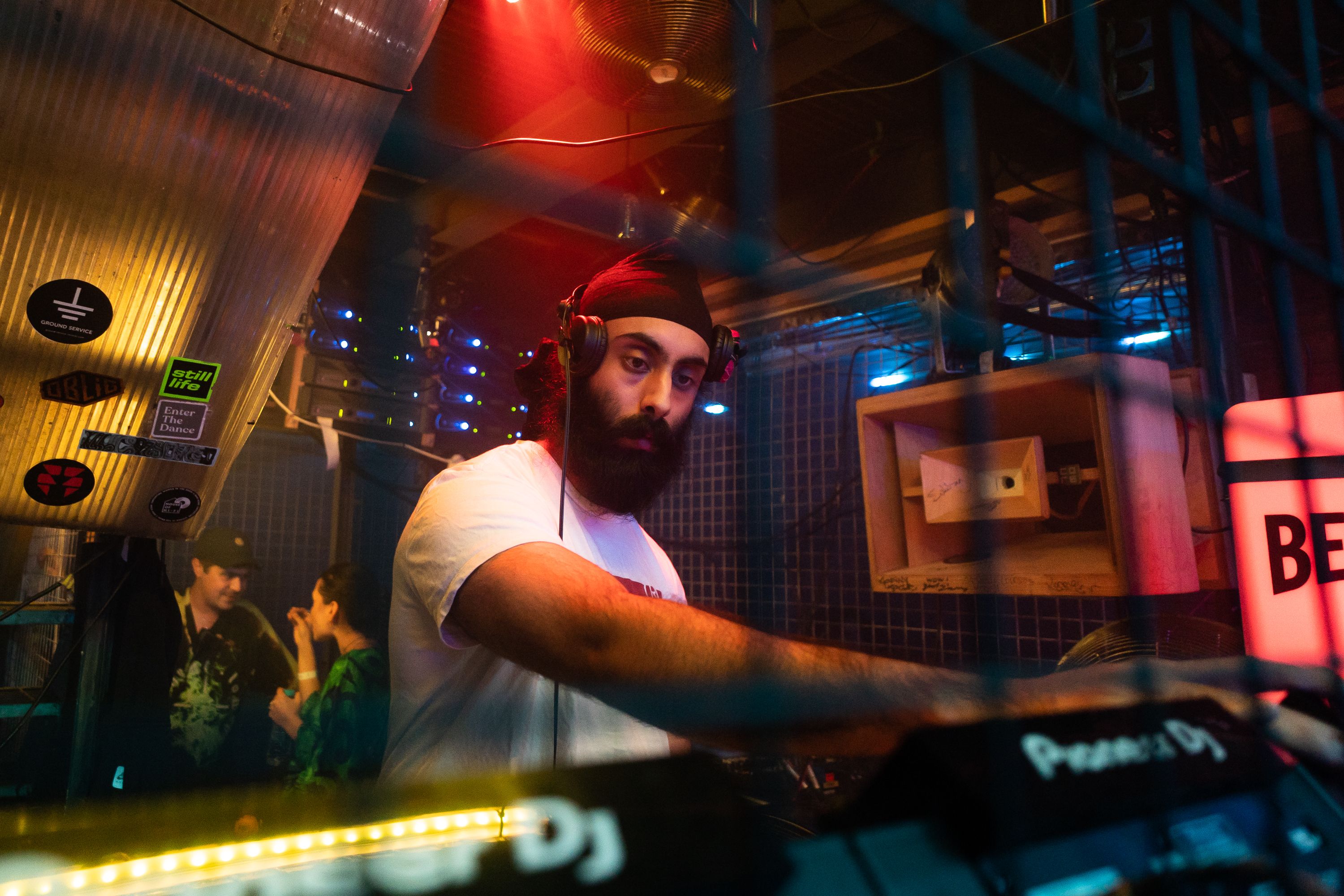 Flyer for event Yung Singh.