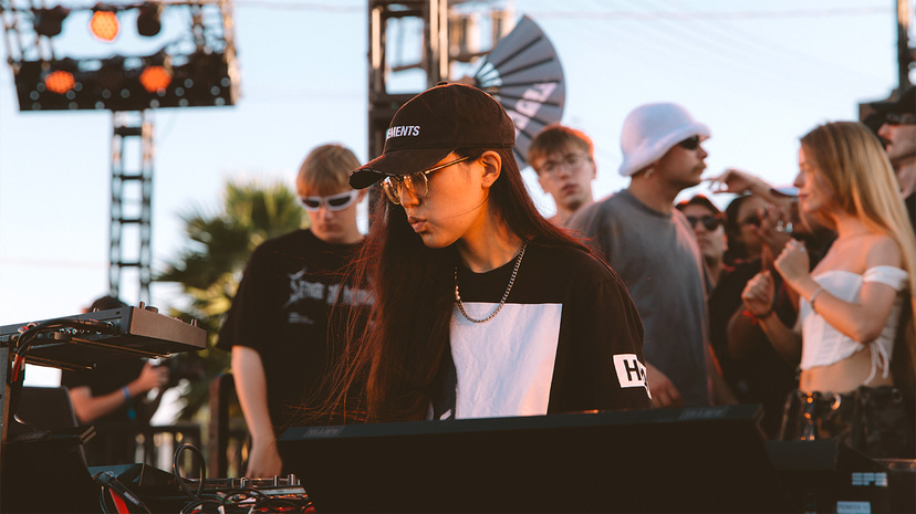 Photo of set Hu Dat.