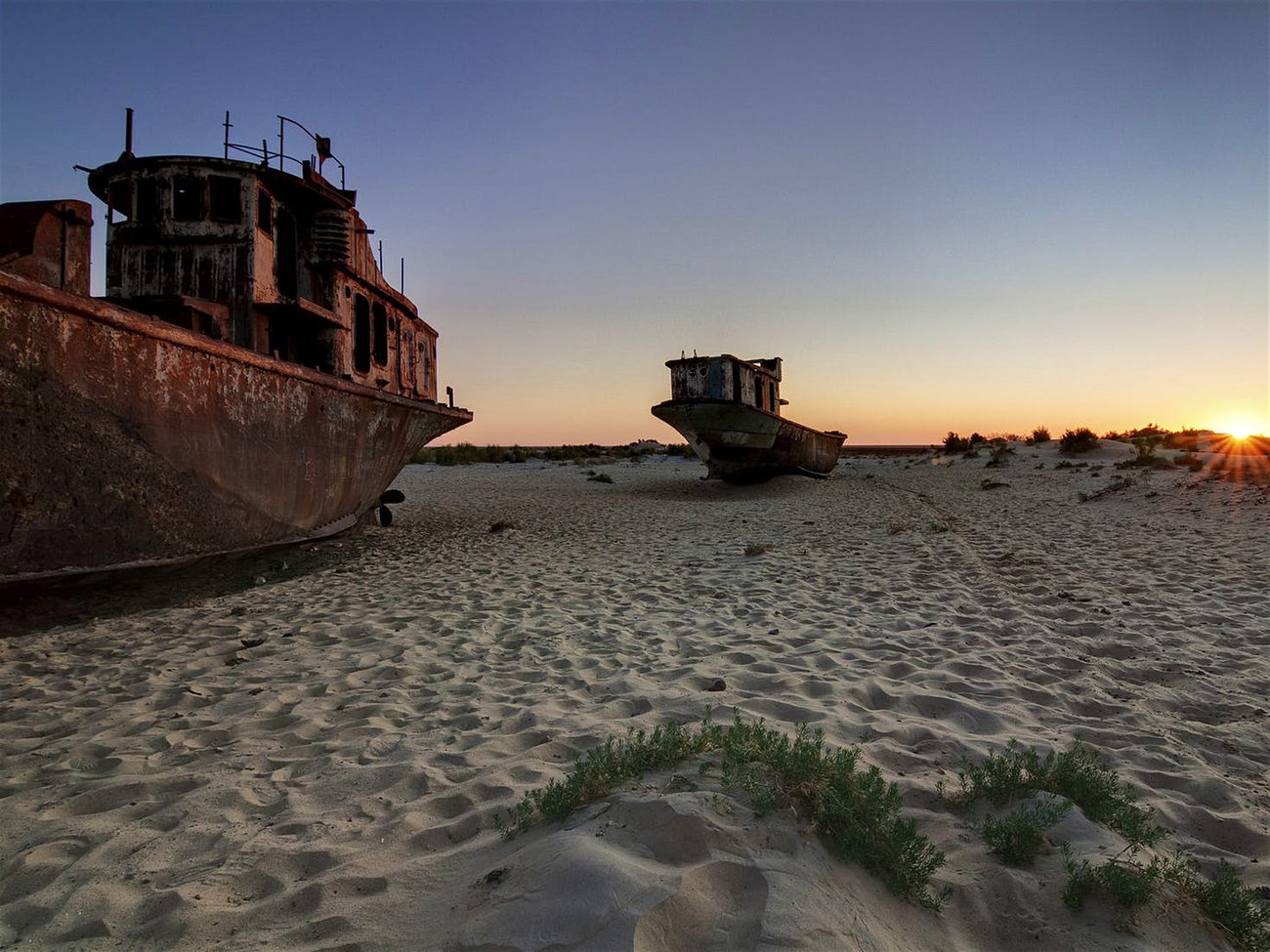 aral-sea-dead-shipyard-8e83fbda2527.jpg