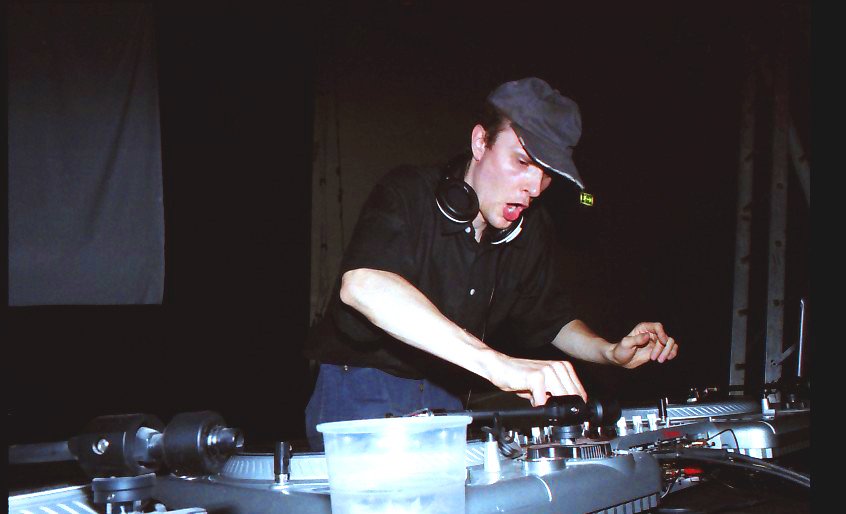 DJ BALLI EXTRATONE PERFORMANCE.jpg