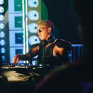 DJ Lorrany-profile-image